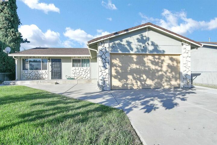 3349 Zamora Way  Stockton CA 95206 photo