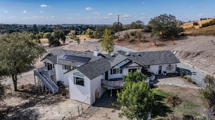 Property Photo: 100 Dakota Drive CA 95252