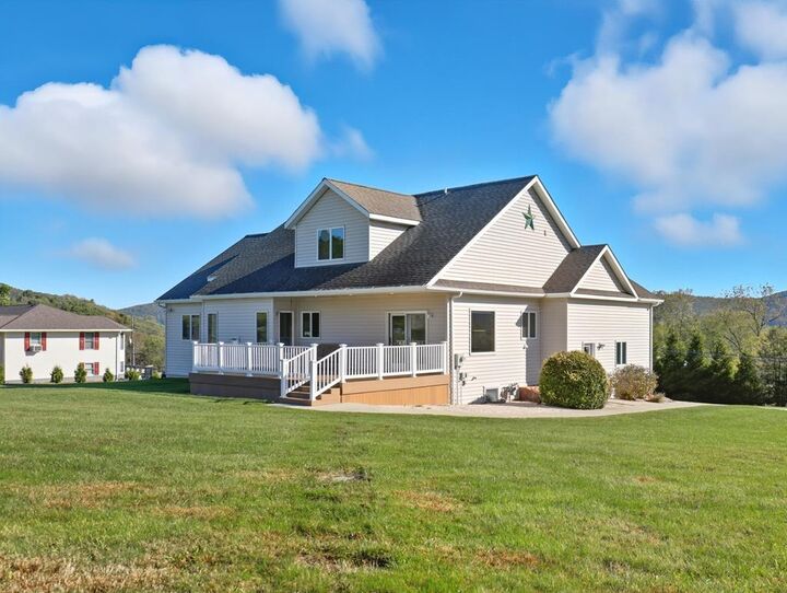 Property Photo: 517 Gateway Industrial Park Rd PA 18810
