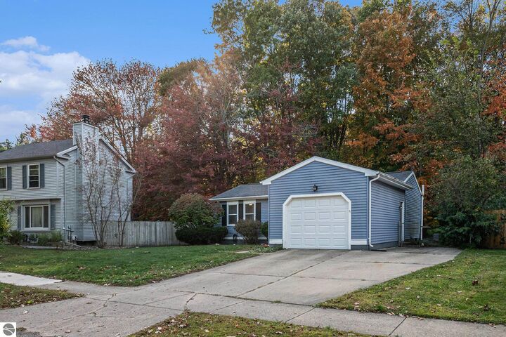 Property Photo: 5636 Ellendale Drive MI 48911