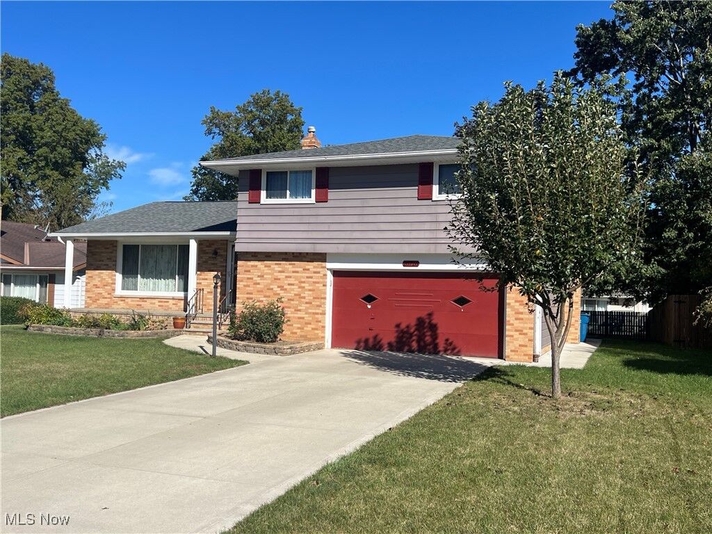 Property Photo: 26726 Leenders Lane OH 44070