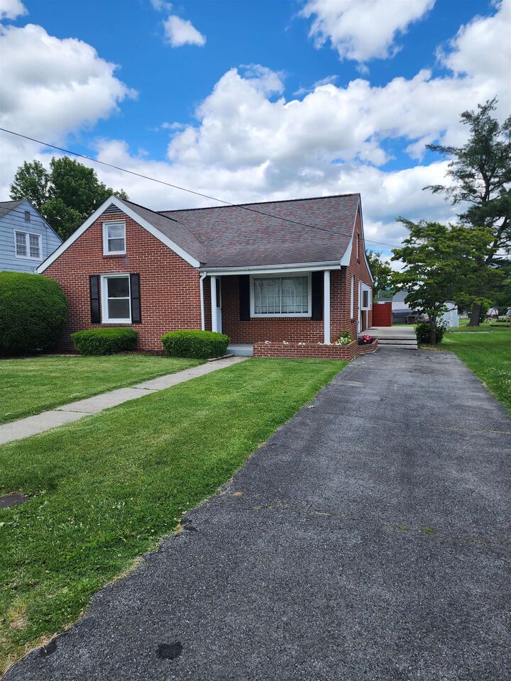 Property Photo: 108 Allen Street VA 24124