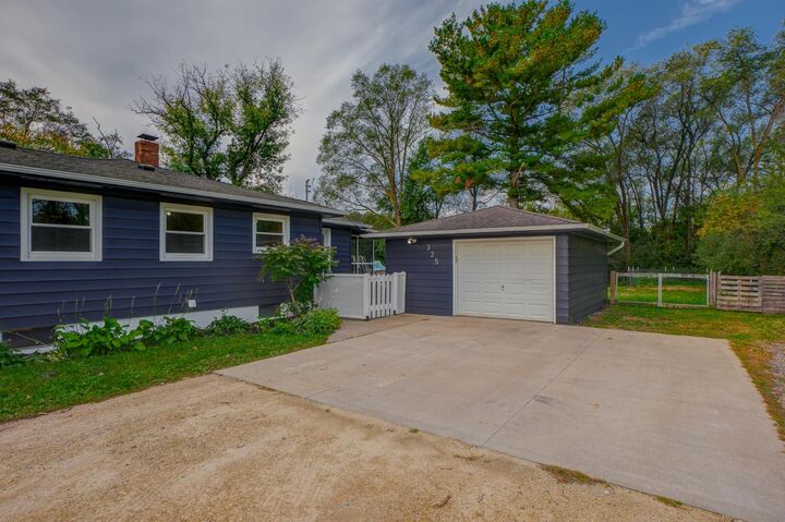 Property Photo: 325 Church Hill Road WI 54025