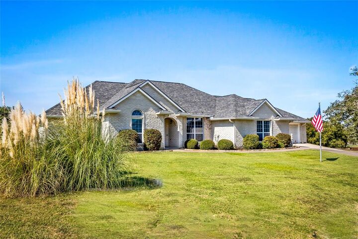 2300 Sandstone Court  Burleson TX 76028 photo