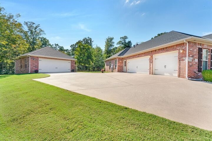 Property Photo: 2786 S Olive Court AR 72761