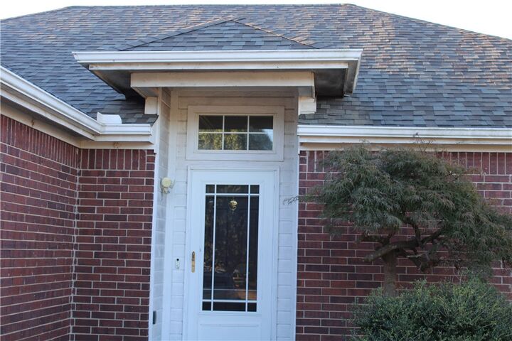 Property Photo:  1306 E Kara Lane  AR 72758 