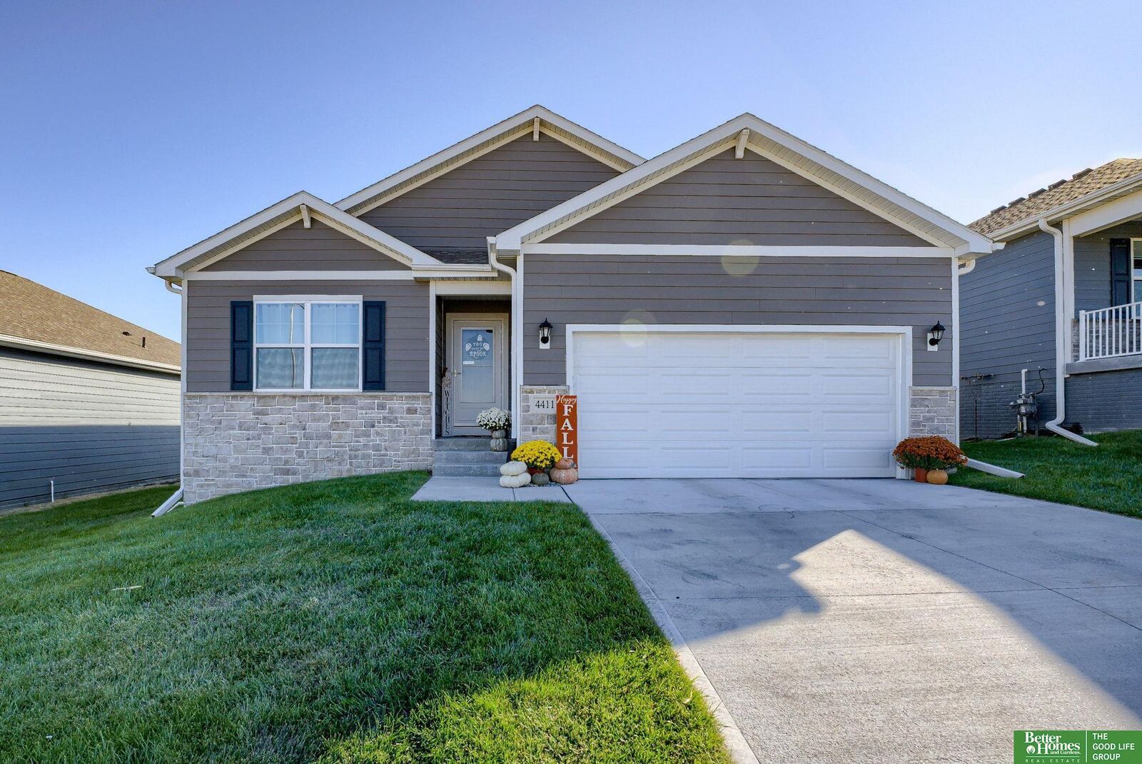 Property Photo: 4411 Schilling Drive NE 68123