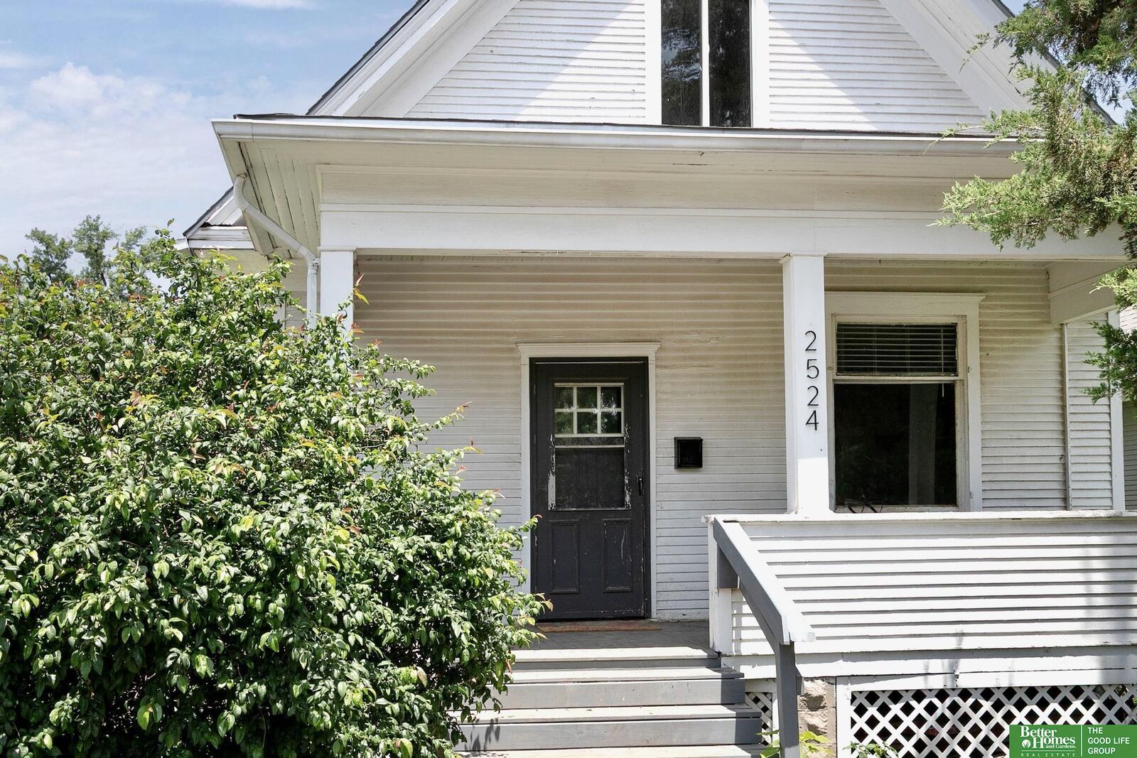 Property Photo: 2524 Fort Street NE 68111