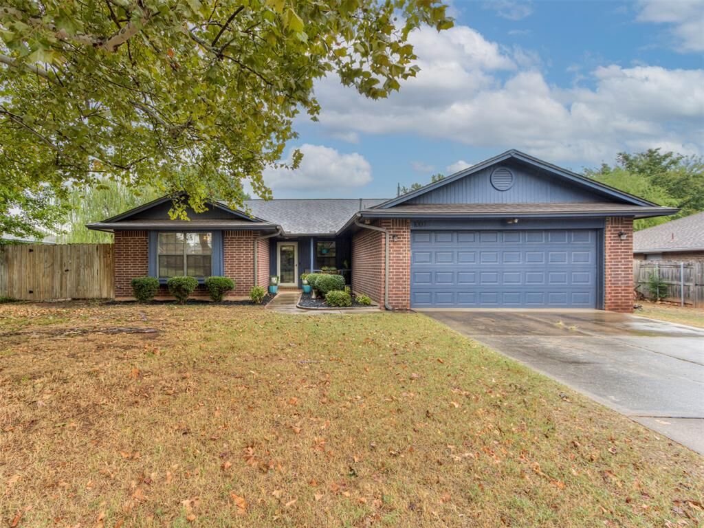Property Photo: 1007 NW 170th Street OK 73012