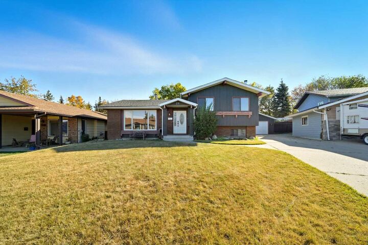 21 Cunningham Crescent  Red Deer AB T4P 2S2 photo