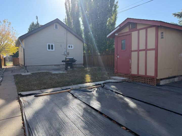 Photo de la propriété: 1224 2 Avenue W AB T0J 0Y2