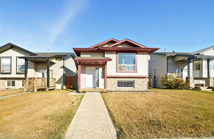106 Drummond Close  Red Deer AB T4R 3E2 photo