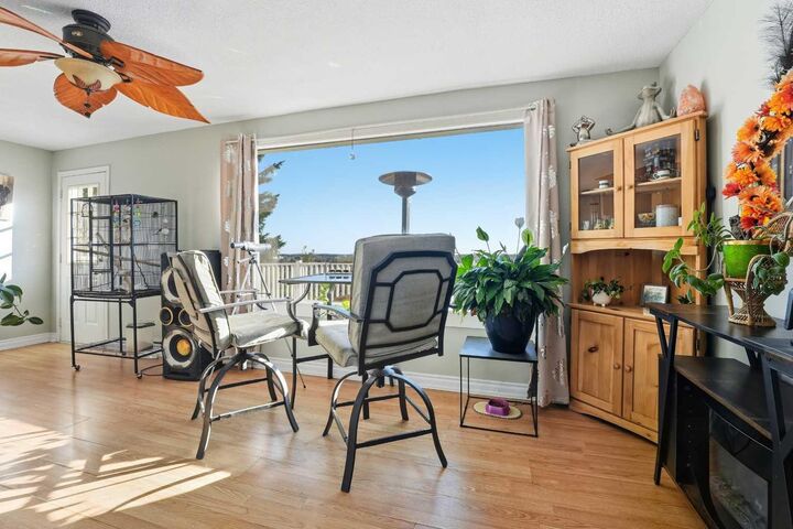 Property Photo: 4 Howarth Street Close AB T4N 5N7