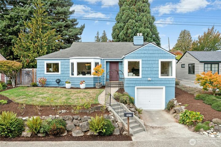 3615  41st Avenue W  Seattle WA 98199 photo