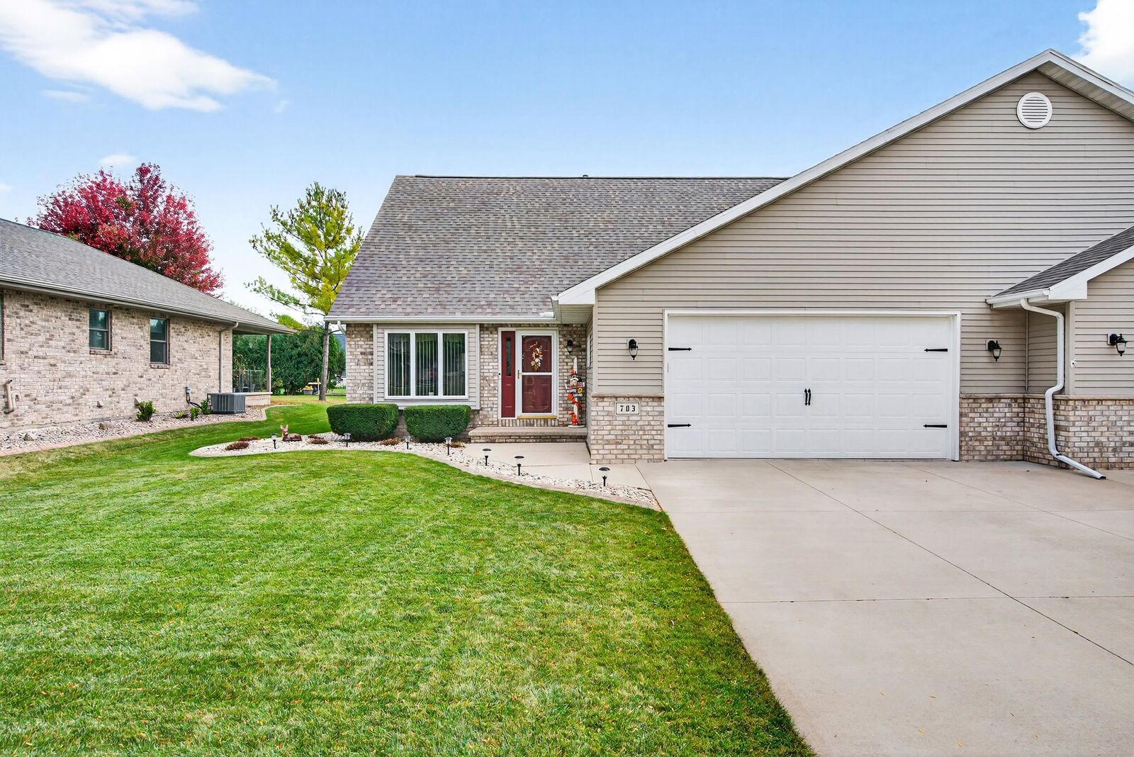 Property Photo:  703 Highview Lane  WI 54136-2333 