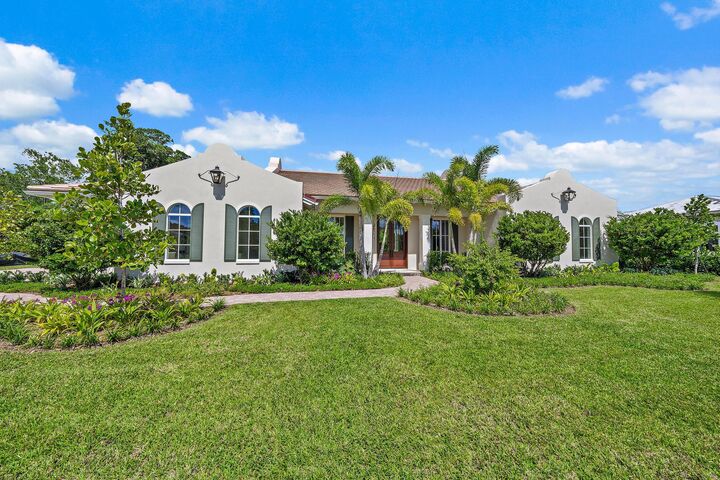 Property Photo:  2917 Bluewater Cove  FL 33483 