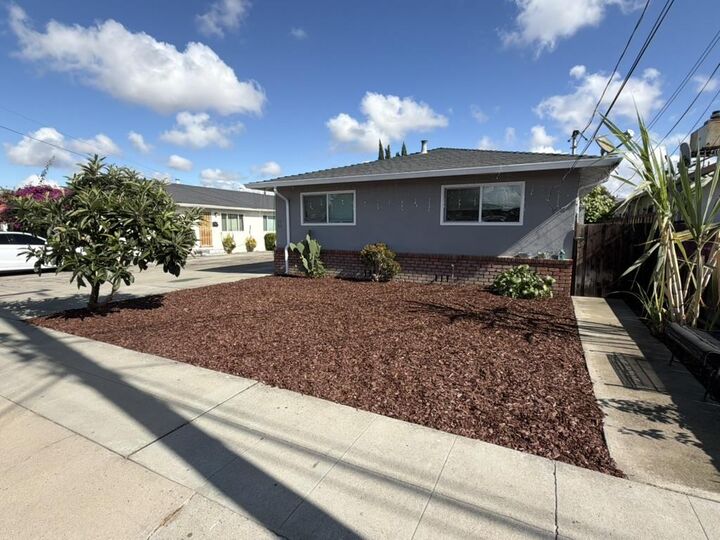 Property Photo:  86-88 Eastwood Court  CA 95116 