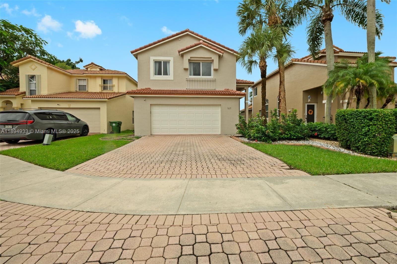 Property Photo:  1611 SW 158th Ave  FL 33027