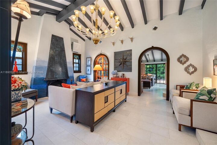 Property Photo: 3650 N Bay Homes Dr FL 33133
