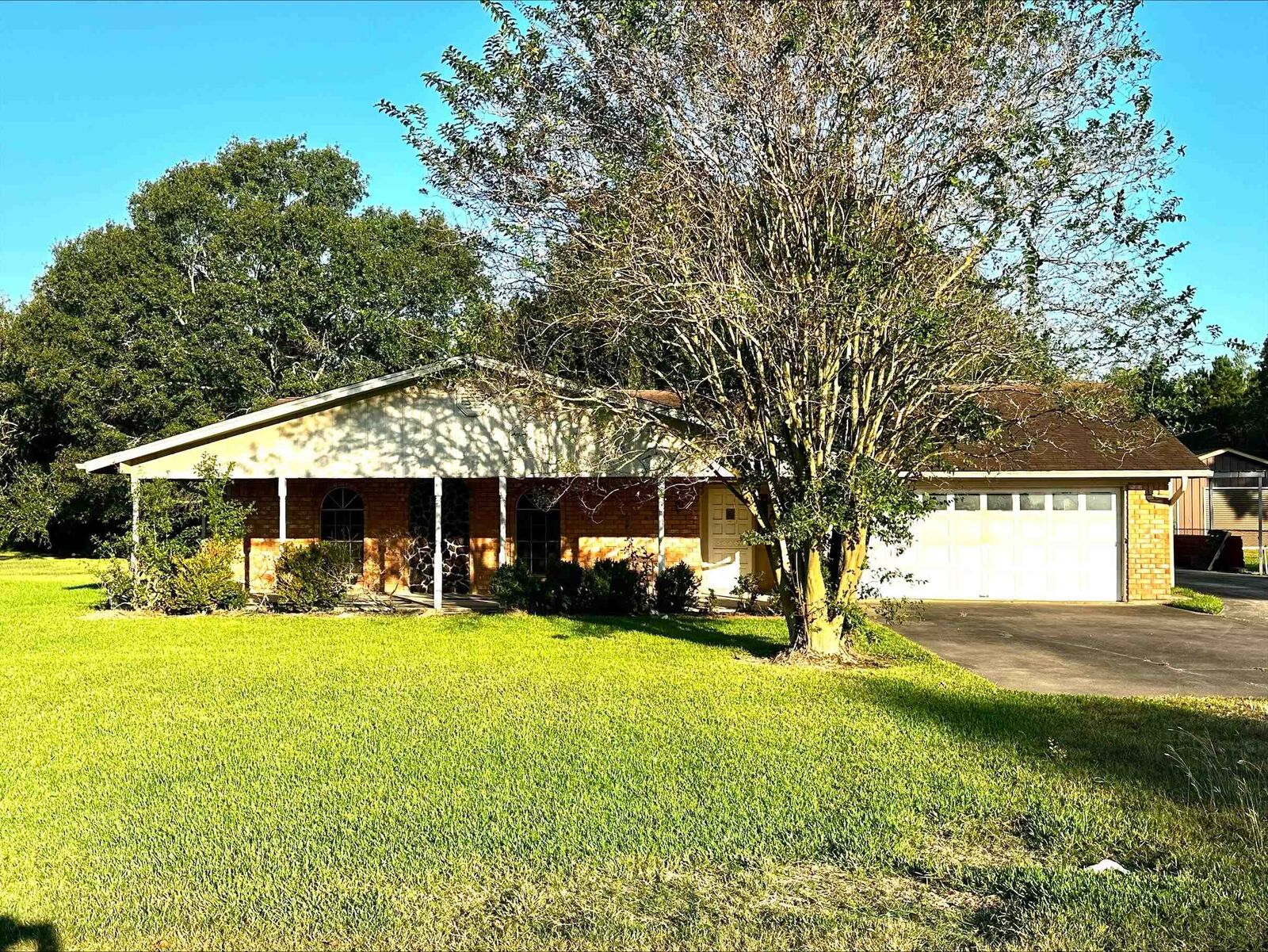Property Photo: 252 Cherry Lane TX 77611-0000