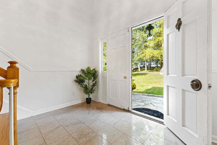 Property Photo:  494 Saw Mill Road  CT 06903 