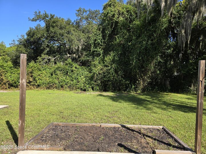 Property Photo:  910 Sunset Drive  FL 32935