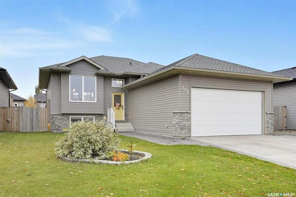 Photo de la propriété: 906 4th Street S SK S0K 2T1
