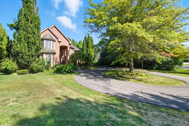 Property Photo: 8 Bunhill Court ON L1Z 1X5