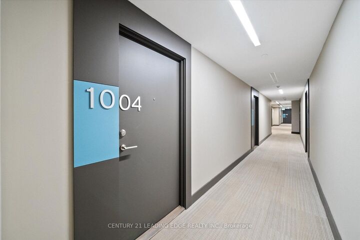 Property Photo: 68 Merton Street 1004 ON M4S 0A7
