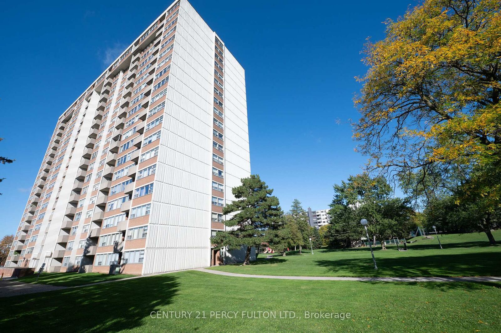 Photo de la propriété: 25 Silver Springs Boulevard 301 ON M1V 1M9