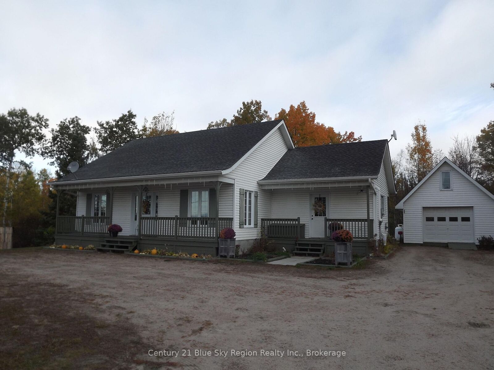 Property Photo: 1846 Highway 17 N/A E ON P0H 1K0