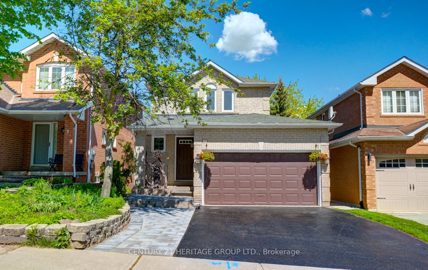 Property Photo: 431 Carruthers Avenue Upper ON L3X 2C1