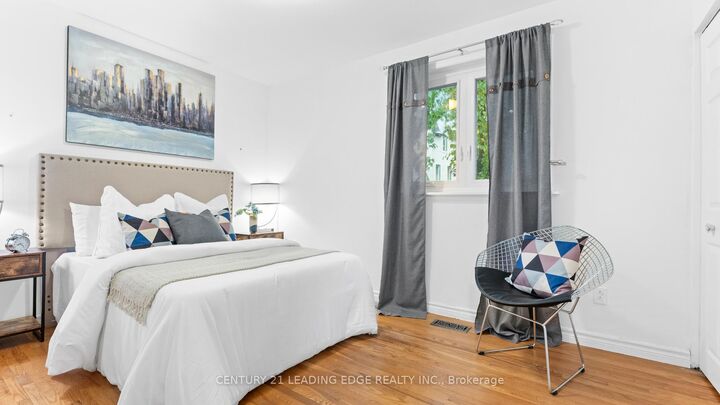 Photo de la propriété: 398 Allgood Street ON L4C 2Z2