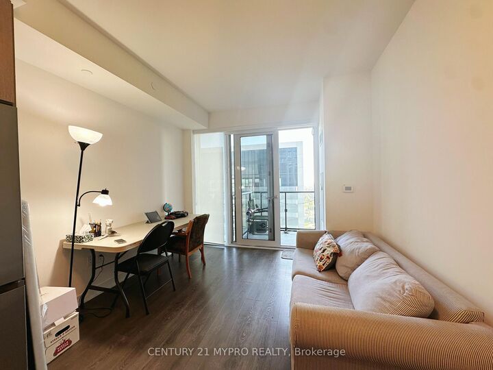 Property Photo: 95 Oneida Crescent 2006 ON L4B 0H5