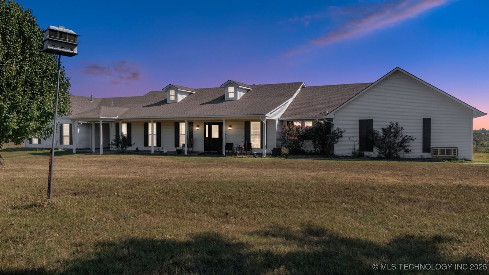 Property Photo:  109159 S 4210 Road  OK 74426