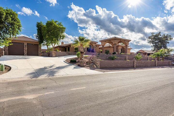 Property Photo: 1824 Stovall Street AZ 86442