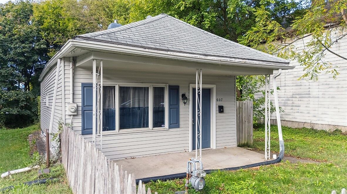 Property Photo: 607 Olive Ln PA 15003