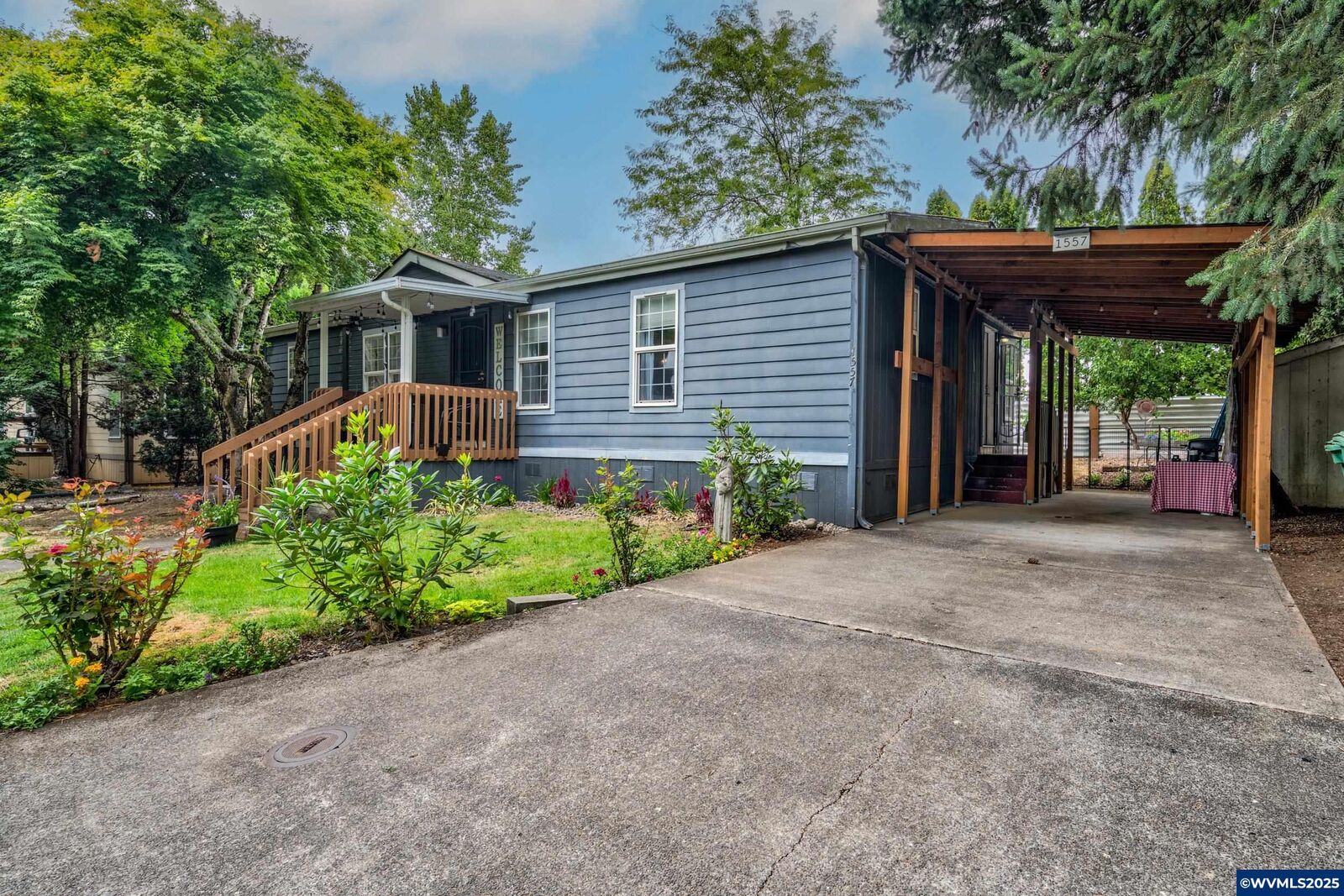 Property Photo:  1557 Fern Ridge (#30) Rd SE #30  OR 97383