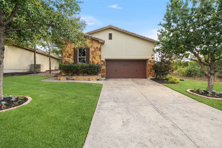 Property Photo: 114 Cimarron Hills Trail E TX 78628