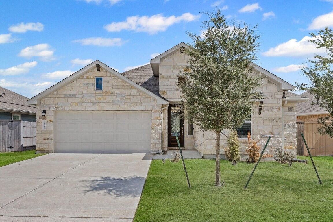 Property Photo: 105 Lemuel Crawford Trail TX 78602