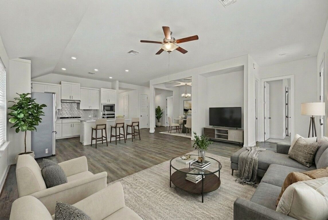 Property Photo:  105 Lemuel Crawford Trail  TX 78602 