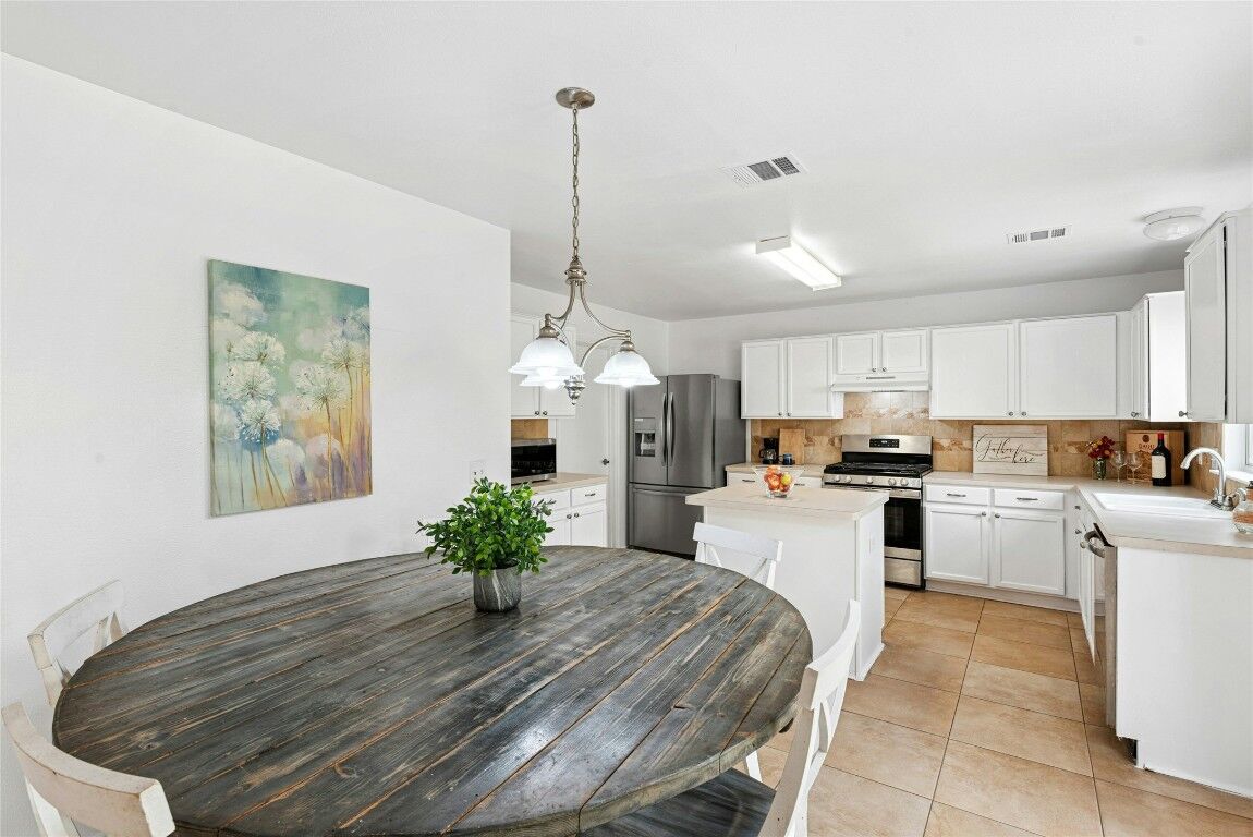 Property Photo: 13243 Woodthorn Way TX 78249