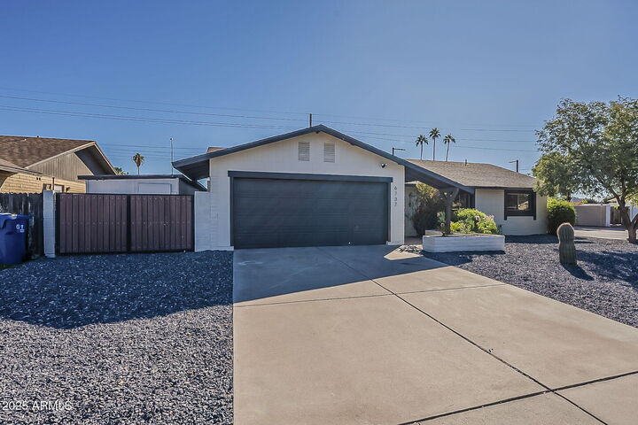 Property Photo:  6737 S Palm Drive  AZ 85283 