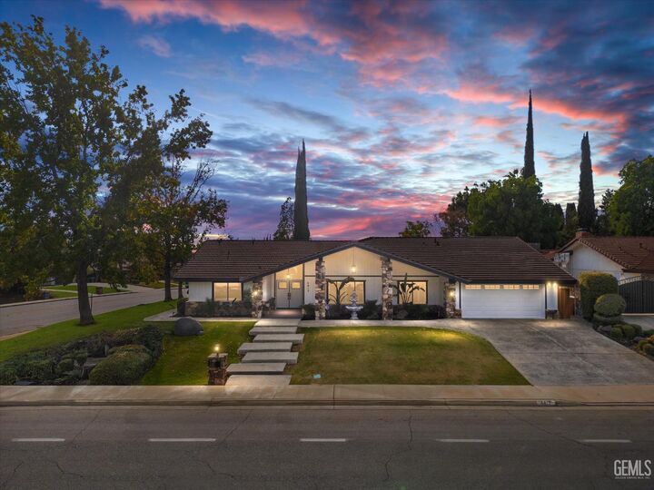 4815 Panorama Drive  Bakersfield CA 93306 photo