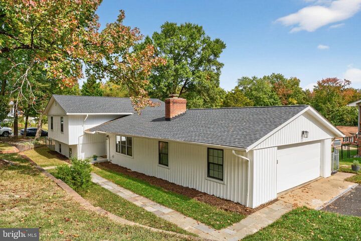 2 Pawnee Drive  Fredericksburg VA 22401 photo