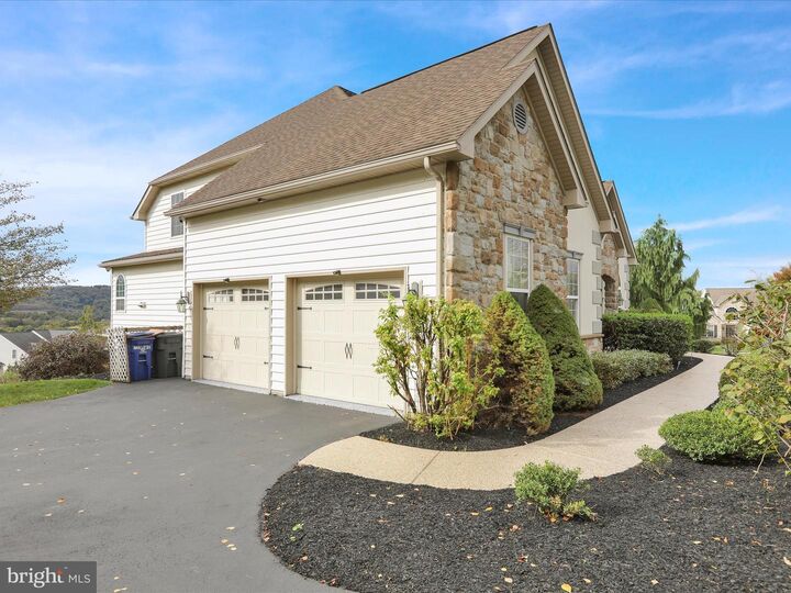Property Photo: 996 Baywood Avenue PA 19565