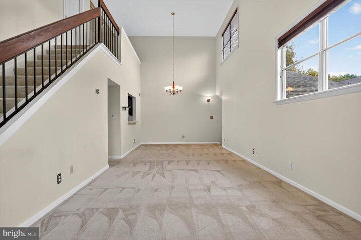 Property Photo: 5812 Orchard Hill Court 5812 VA 20124