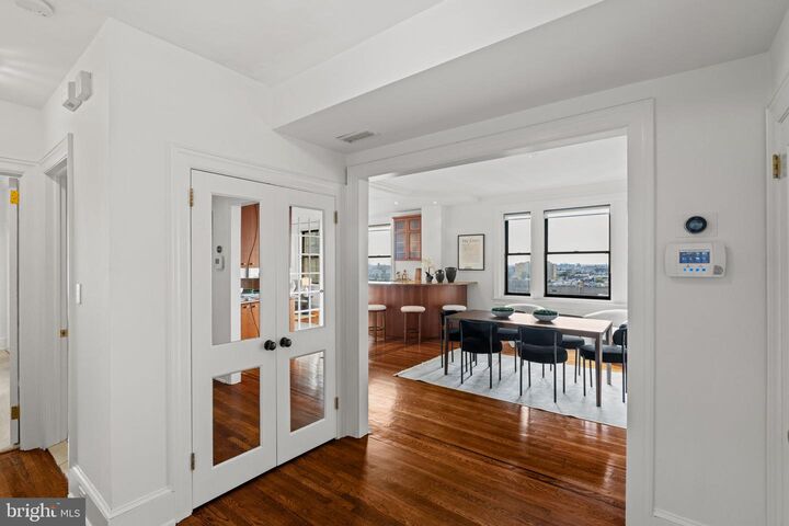 Property Photo: 250 S 17th Street 1100 PA 19103