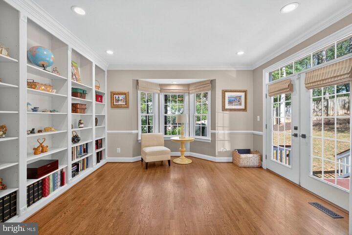 Property Photo: 2503 Easie Street VA 22124