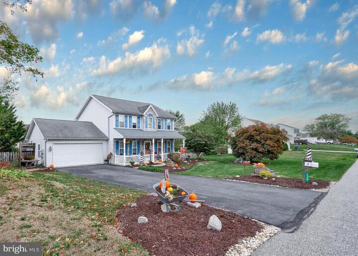 Property Photo: 129 Fieldstone Drive PA 17015